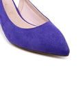 Block heel court shoes