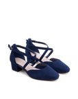Heels for wide fit