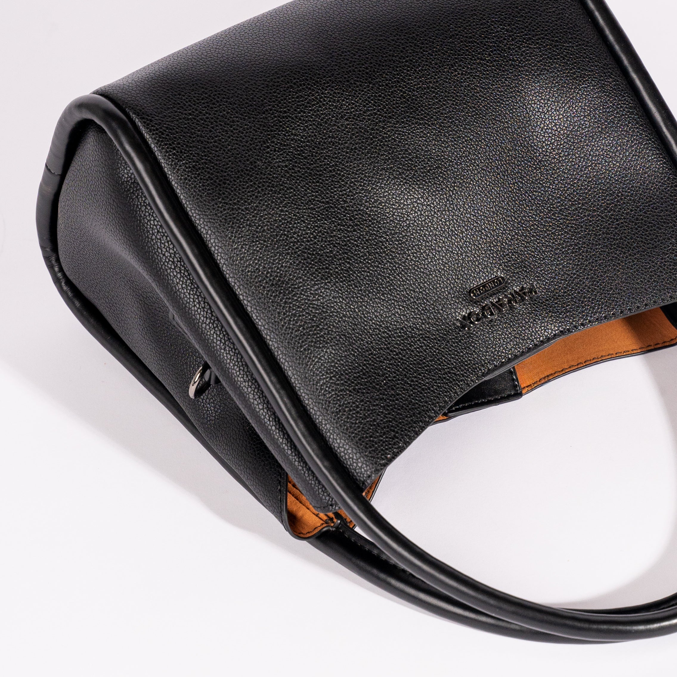 Discover 2024 Handbag & Clutch Bag trends