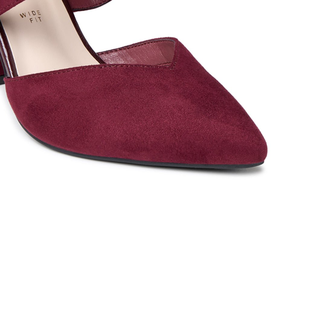 Gwendolyn Wide Fit Court Shoe