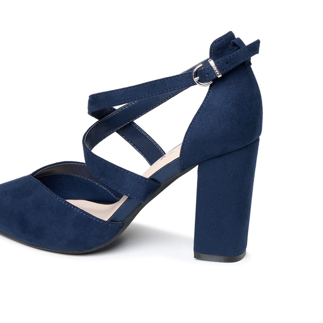 Gwendolyn Wide Fit Court Shoe